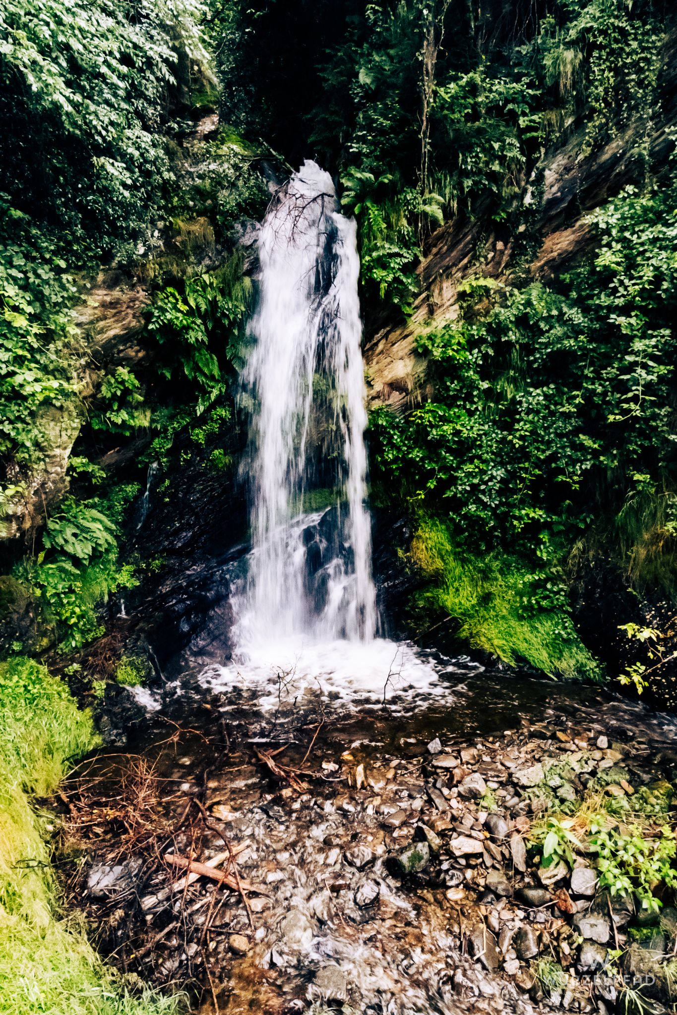 Kleiner Wasserfall bei Glaiten